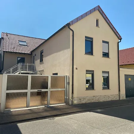 Fuer 6 Personen - Parkplatz - Terrasse - Kueche - Wlan Apartment Hassloch  Exterior photo